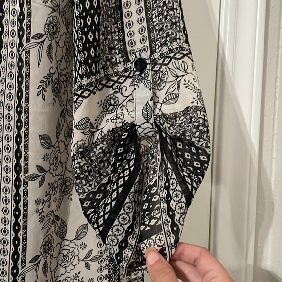 Roz & Ali Women's Black and Cream Patterned Top Size XS - Picture 6 of 6